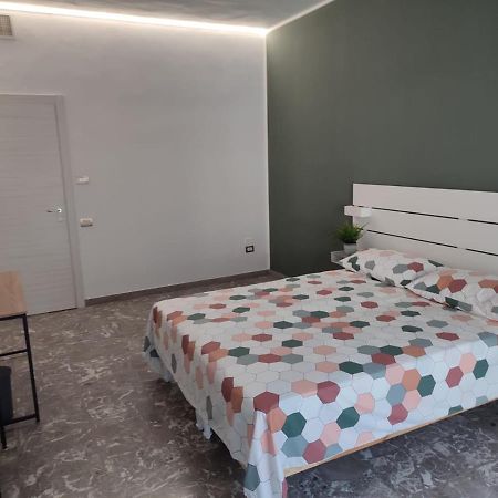 B&B De Matha House Napoli Bagian luar foto