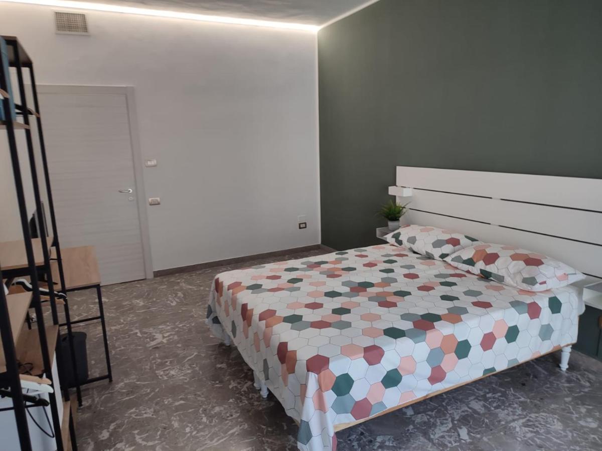 B&B De Matha House Napoli Bagian luar foto